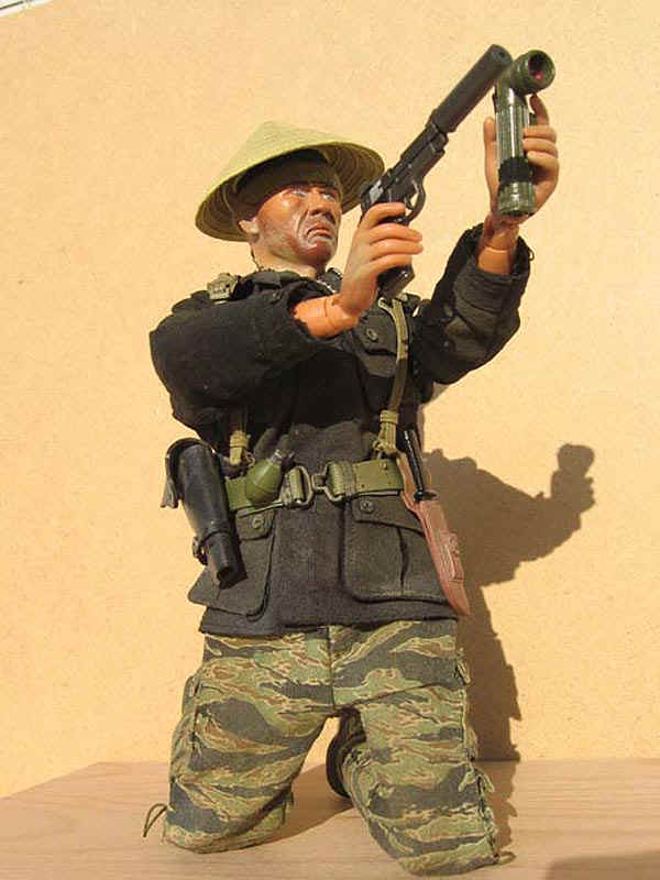 viet002.jpg (80259 Byte)